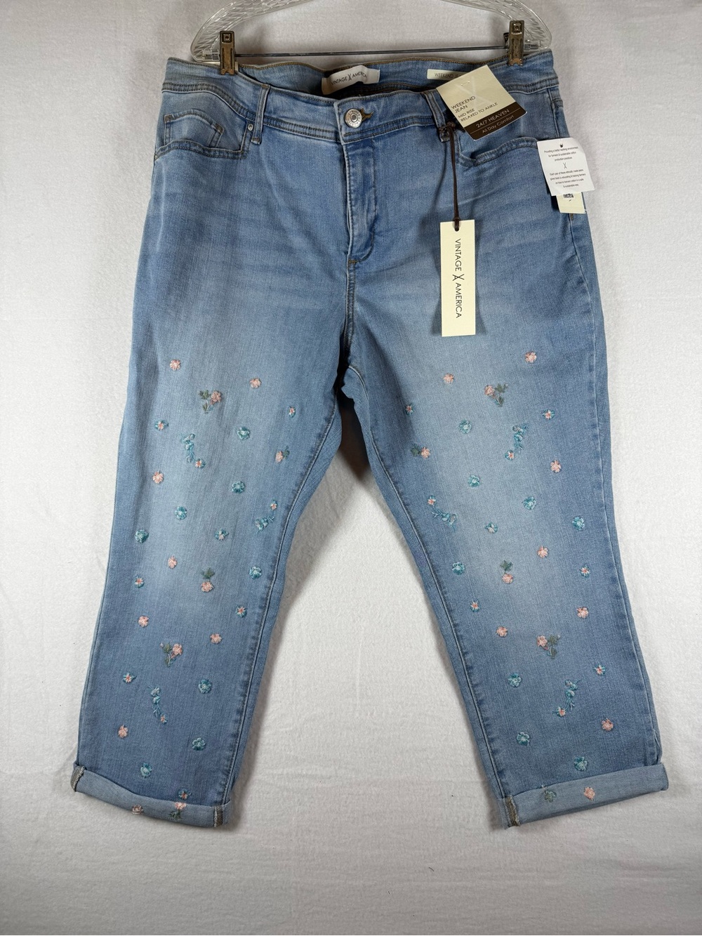 Vintage America Weekend Cropped Jeans with Embroidered Flowers Size 18W NWT